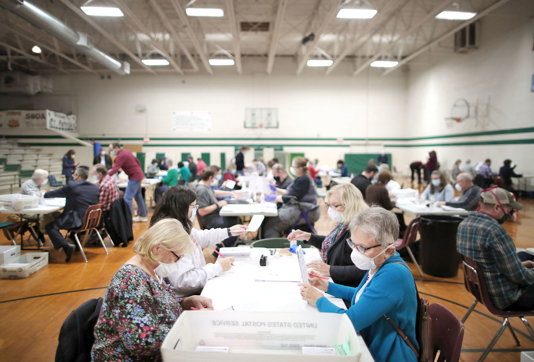 JVG_201103_POLLS17_AW